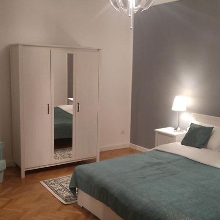 Apartment Bianco Central Sibiu Ngoại thất bức ảnh