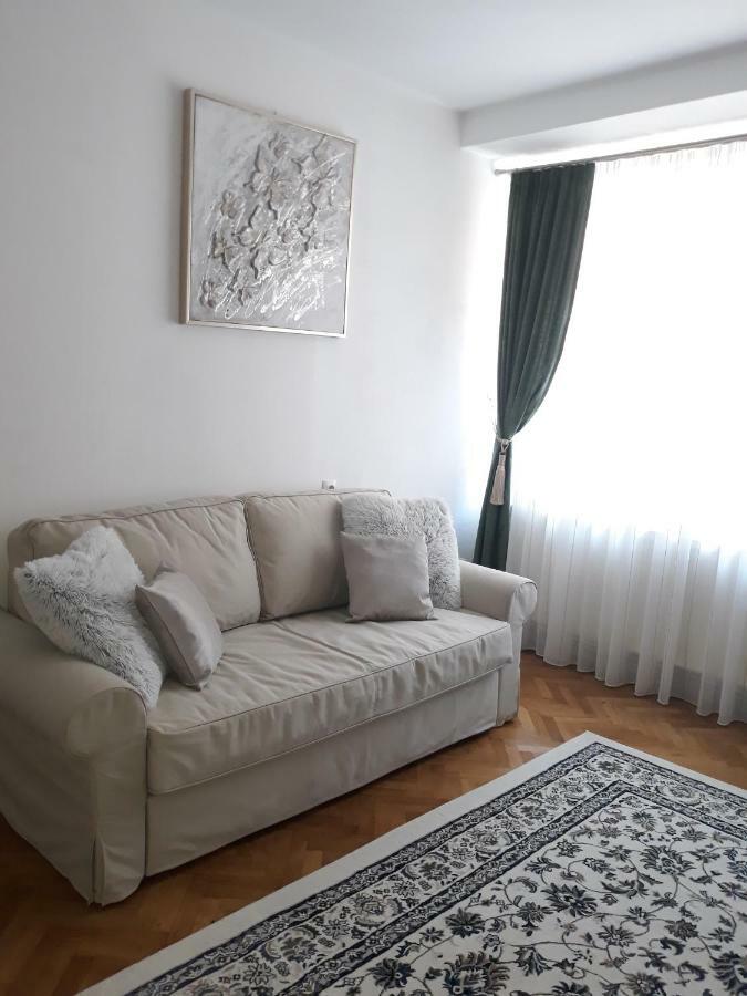 Apartment Bianco Central Sibiu Ngoại thất bức ảnh